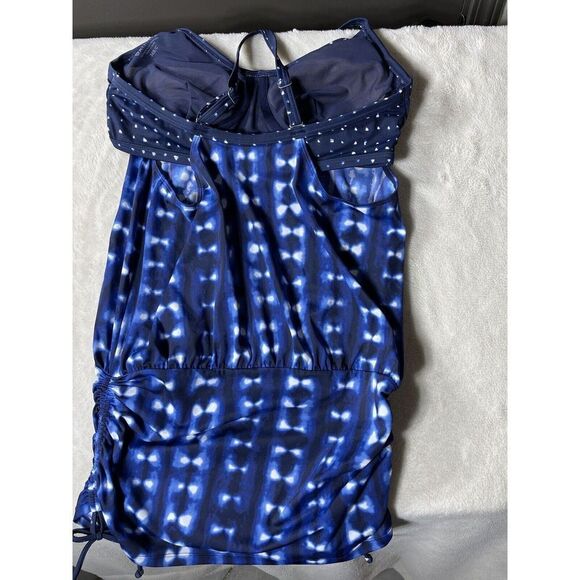 Athleta Mashiko Side Scrunch Tankini Size 36 B/C Blue #211824 Swim Suit Top - Picture 6 of 10